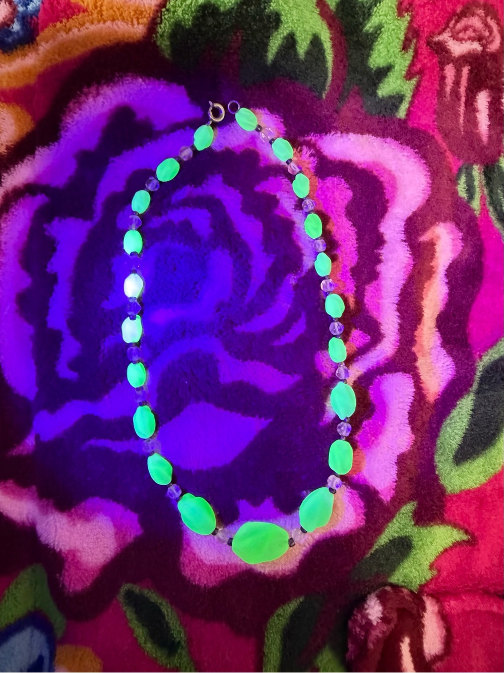✨ VINTAGE Uranium Glass Beaded Necklace UV Glowing 1930s Art Deco Style 15.5"
